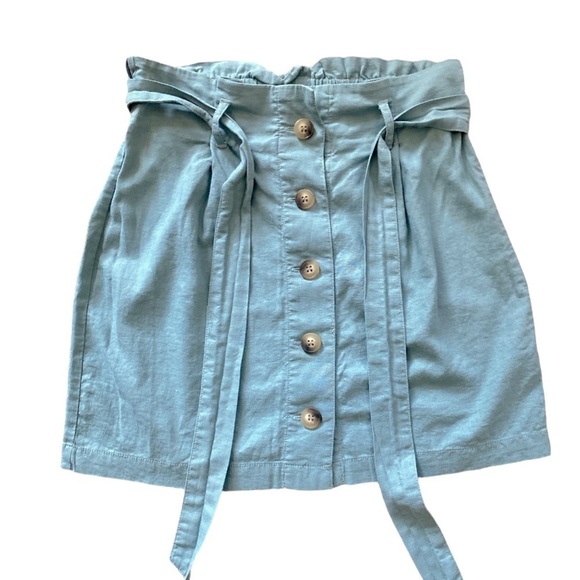 Topshop Dresses & Skirts - Topshop Button Front Mini Skirt